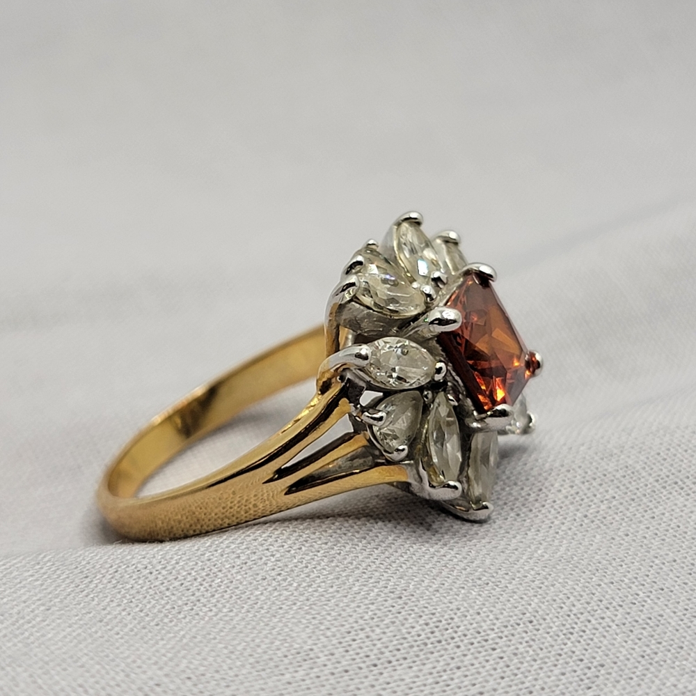Gorgeous Vintage Sunburst Cocktail Ring Simulated Garnet and Diamond - Picture 4 of 12